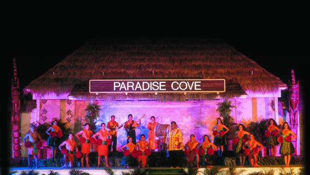 Paradise Cove Luau - authentic Hawaiian experience