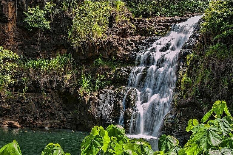 Waimea Waterfall on Circle Island Tour